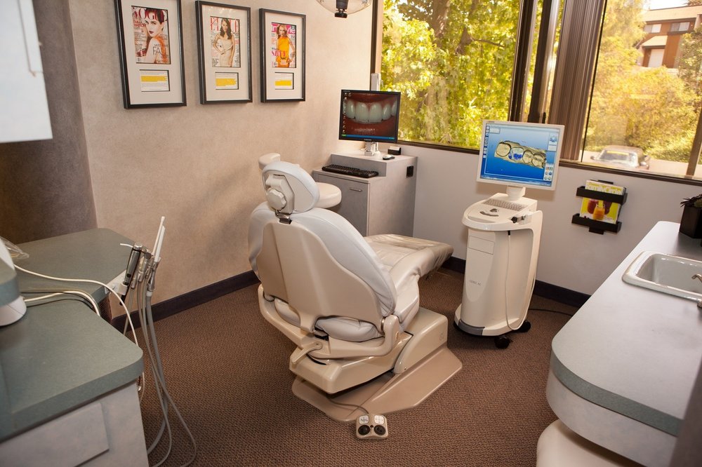 Treatment suite at Hornbrook Center for Dentistry serving San Diego in the La Mesa, CA office.